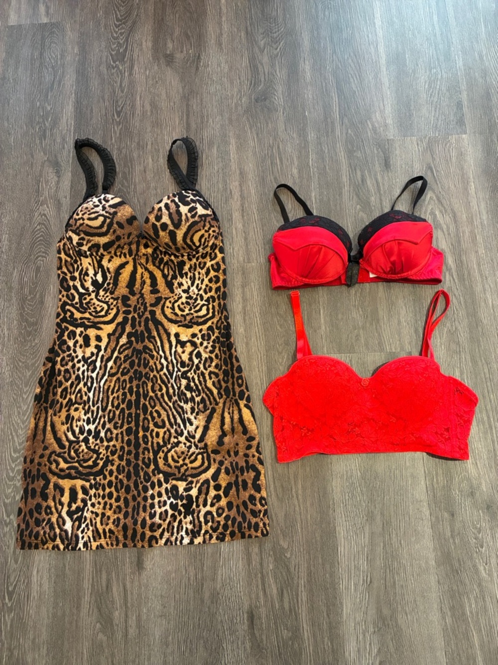 Lingerie Lot 34(B): includes Chemise, Bra (Blush) and Bustier Bra